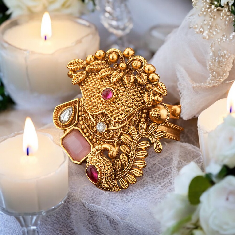 Golden kundan adjustable finger ring