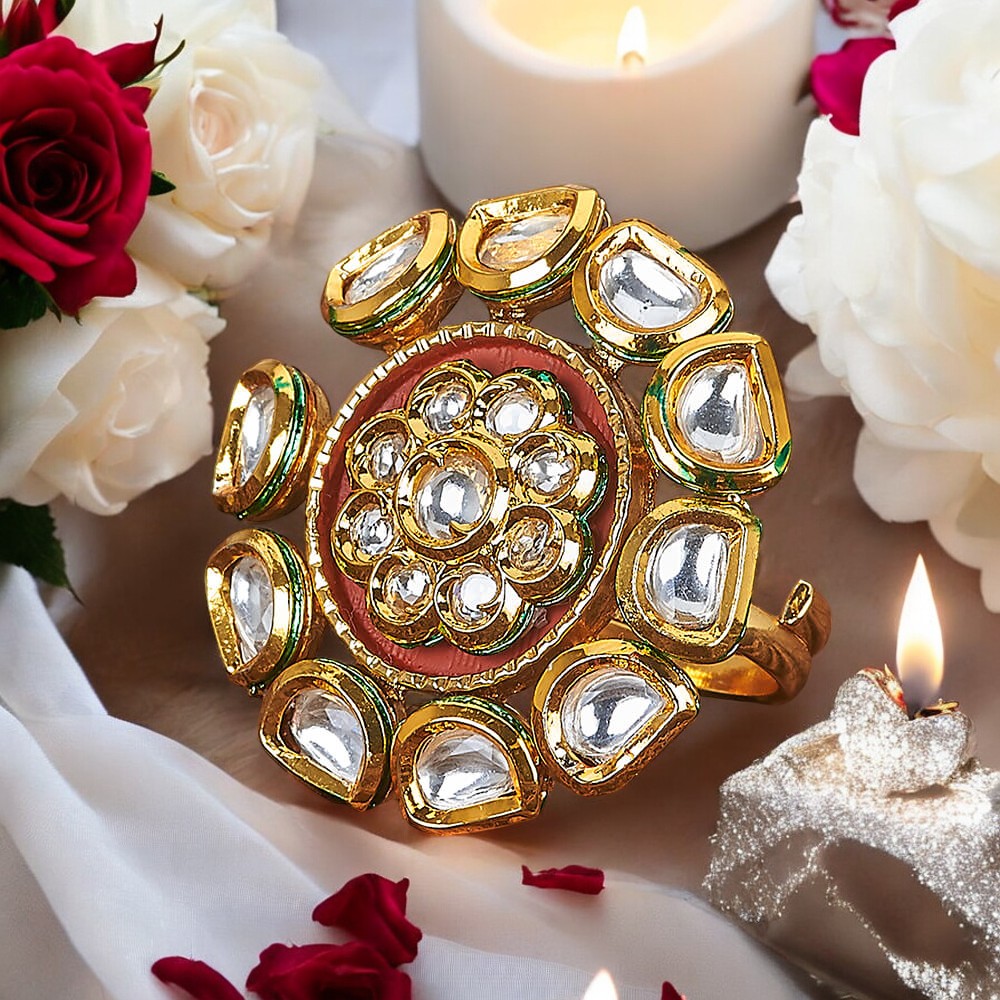 Golden Kundan adjustable finger ring